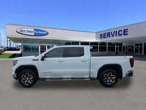 Used 2023 GMC Sierra 1500 SLT AWD/4WD image 43
