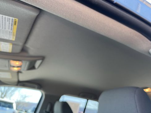 Used 2020 Nissan Frontier SV image 18