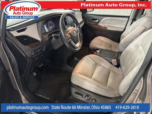 Used 2018 Toyota Sienna Limited Premium image 9