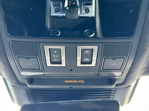 Used 2024 Jaguar F-PACE R-Dynamic S AWD/4WD image 19