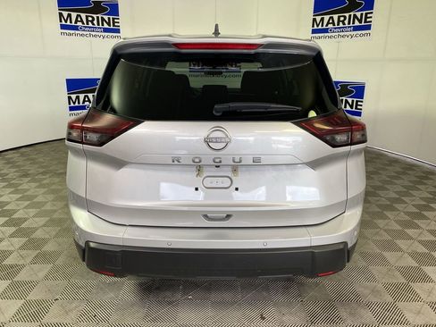 Used 2024 Nissan Rogue S FWD image 17