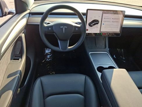 Used 2023 Tesla Model Y Long Range AWD/4WD image 11