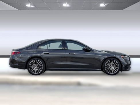 Used 2026 Mercedes-Benz E 350 Sedan image 8