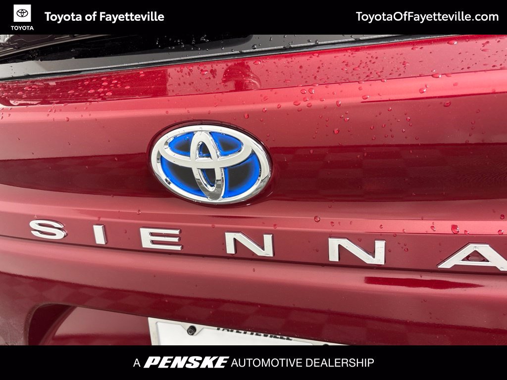 Certified 2023 Toyota Sienna Limited FWD image 22