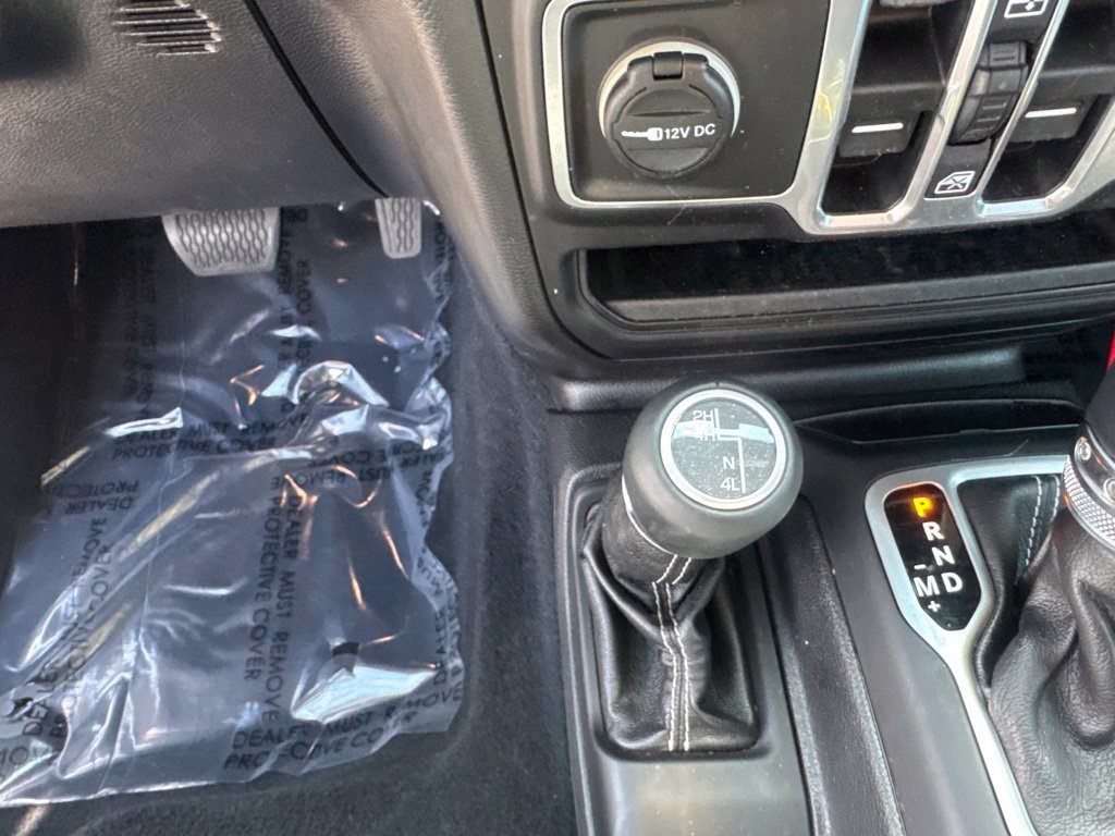 Used 2018 Jeep Wrangler Unlimited Sahara AWD/4WD image 52