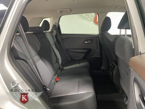 Used 2022 Nissan Rogue SV image 22