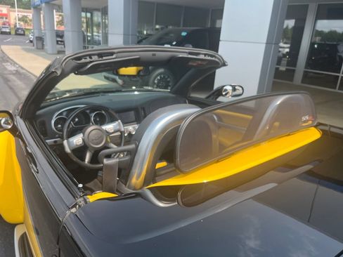 Used 2005 Chevrolet SSR w/ Preferred Equipment Group RWD image 26