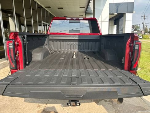 Used 2024 GMC Sierra 2500 AT4 w/ AT4 Premium Plus Package AWD/4WD image 15