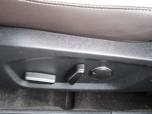 Used 2020 Ford Fusion SE w/ Equipment Group 151A FWD image 35