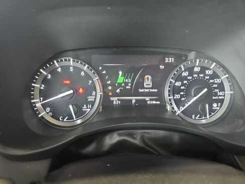 Used 2021 Toyota Highlander XSE FWD image 14