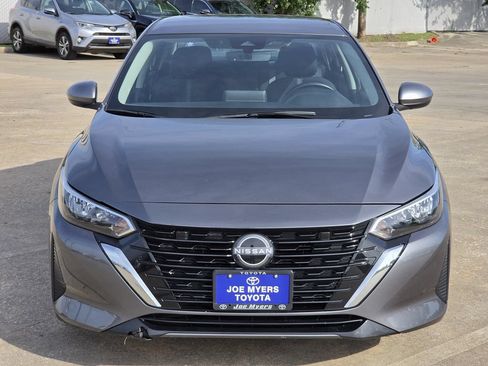 Used 2025 Nissan Sentra SV w/ All-Weather Package FWD image 3