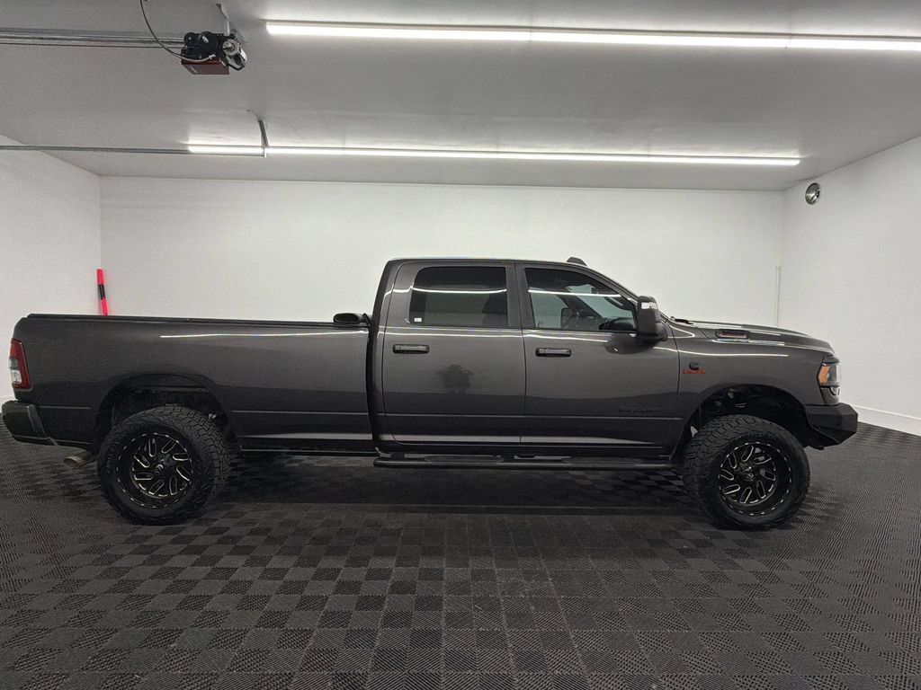 Used 2024 RAM 3500 Big Horn w/ Night Edition AWD/4WD image 8