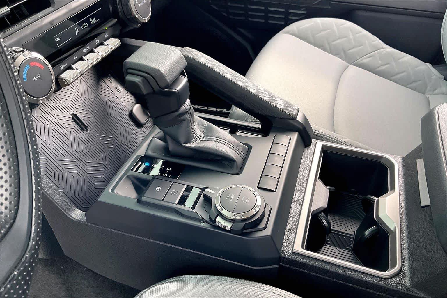 Certified 2026 Toyota Tacoma SR5 AWD/4WD image 17