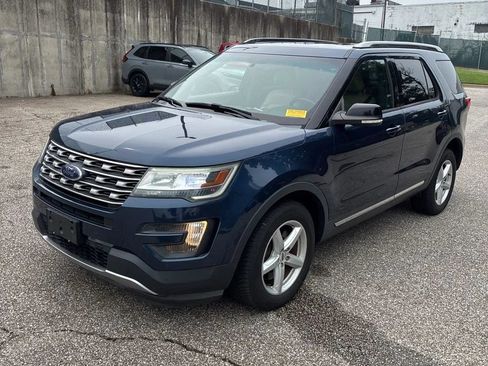Used 2016 Ford Explorer XLT w/ Equipment Group 202A AWD/4WD image 1
