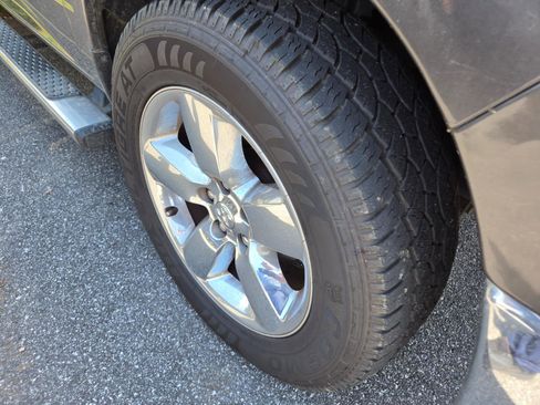 Used 2016 RAM 1500 Lone Star RWD image 4