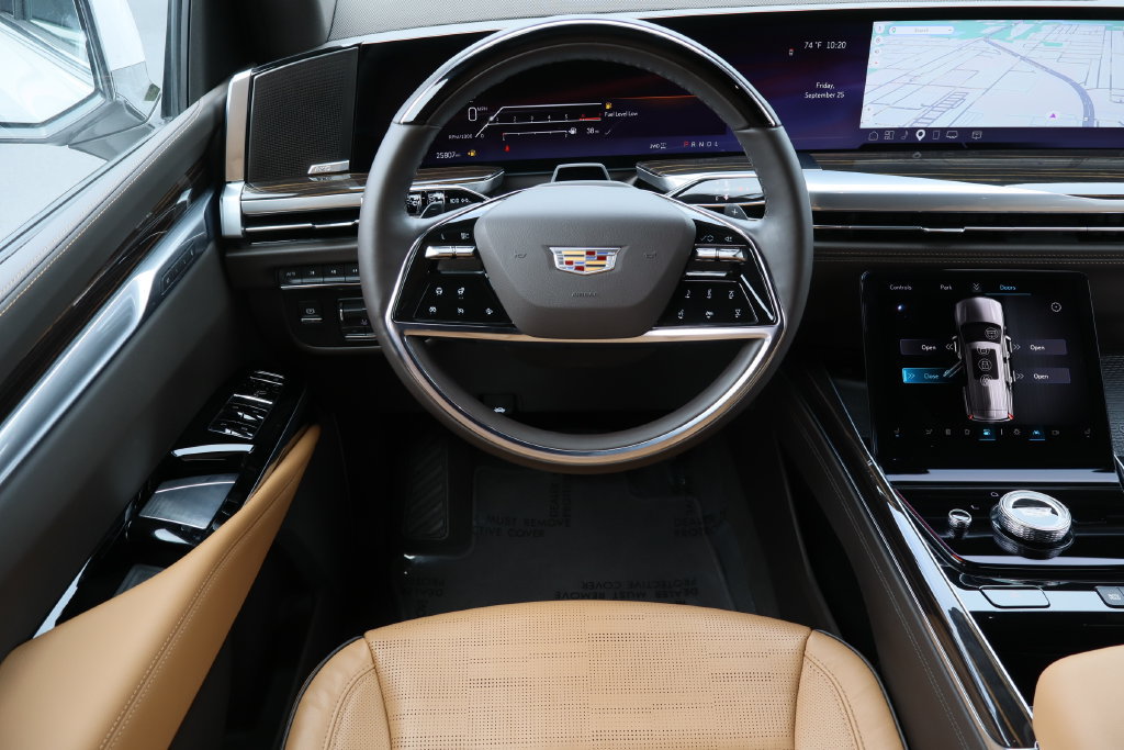Certified 2025 Cadillac Escalade Premium Luxury w/ Touring Package AWD/4WD image 31