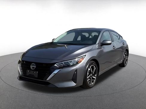 Used 2025 Nissan Sentra SV FWD image 4