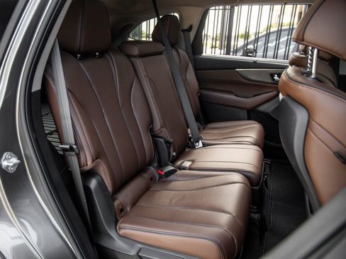 Used 2024 Acura MDX SH-AWD w/ Advance Package image 42