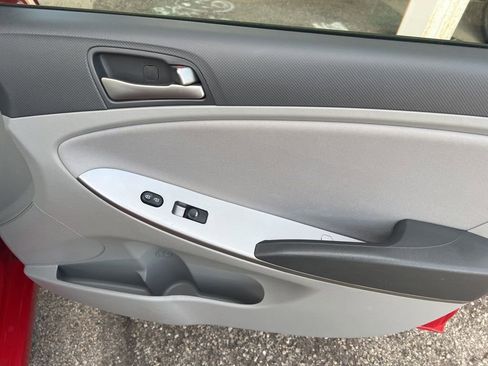Used 2017 Hyundai Accent SE FWD image 21