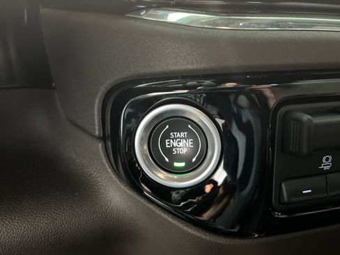 Used 2024 Chevrolet Silverado 1500 LTZ image 21