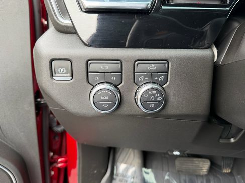 Used 2023 GMC Sierra 1500 Elevation image 24