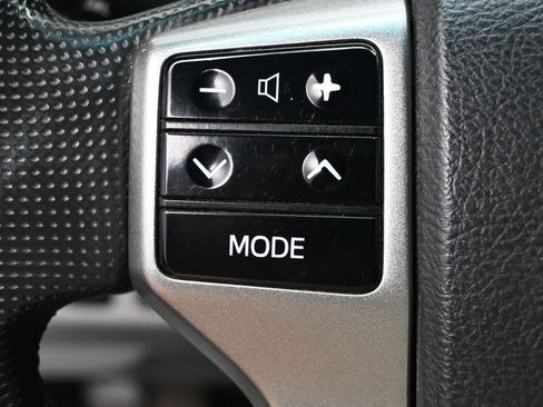 Used 2013 Toyota Tacoma 4x4 Double Cab w/ TRD Off-Road Pkg image 17