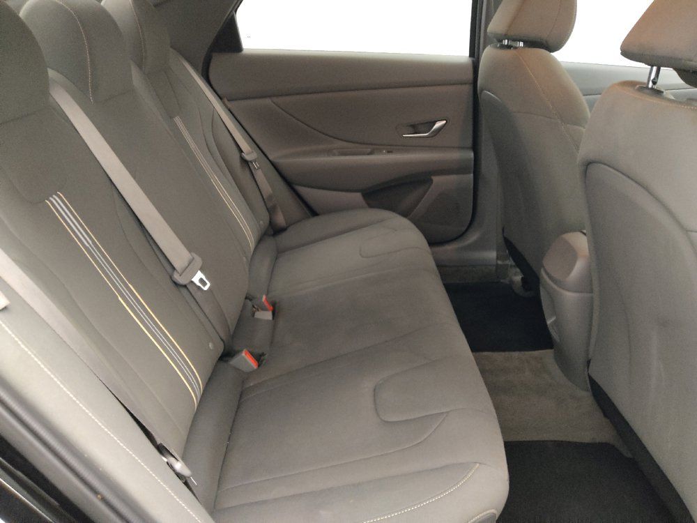 Used 2024 Hyundai Elantra SEL FWD image 19