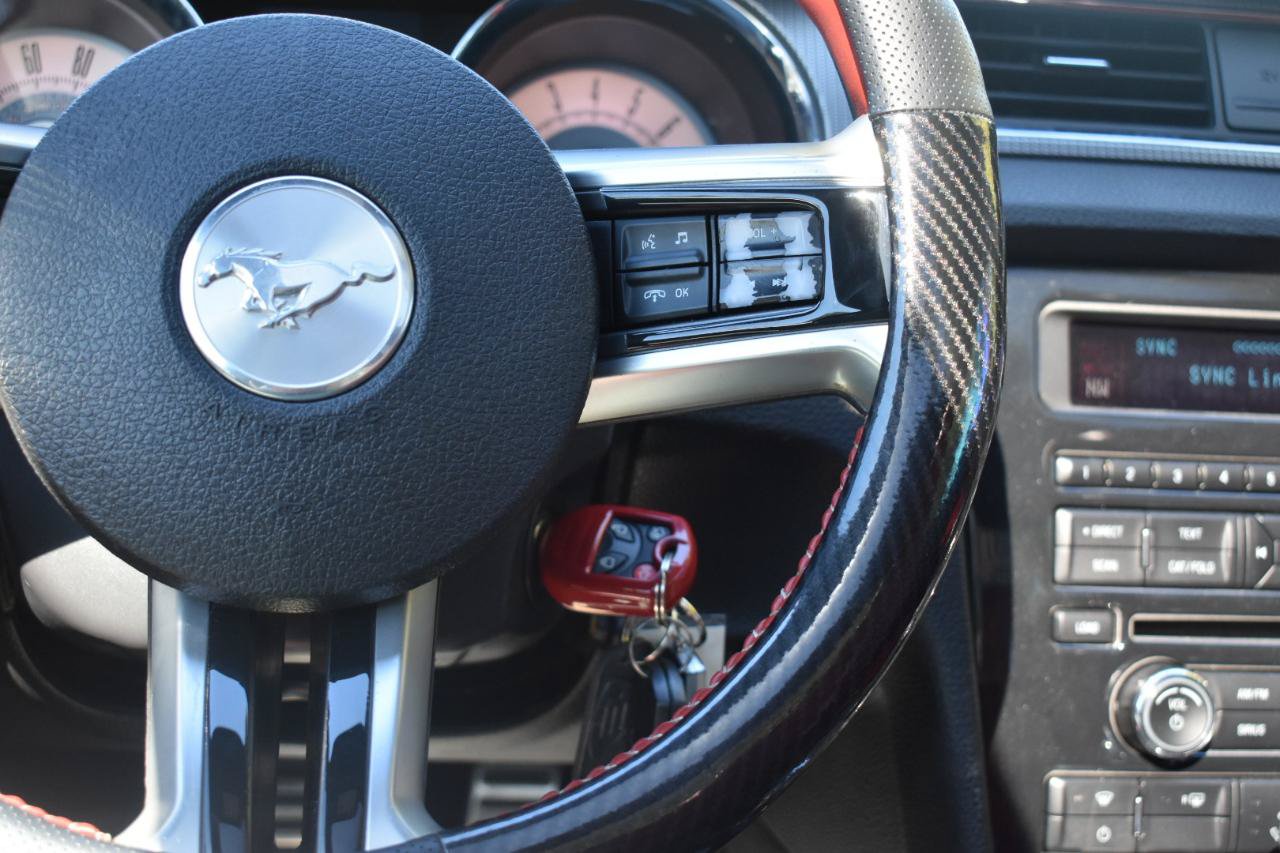 Used 2010 Ford Mustang GT Premium RWD image 31