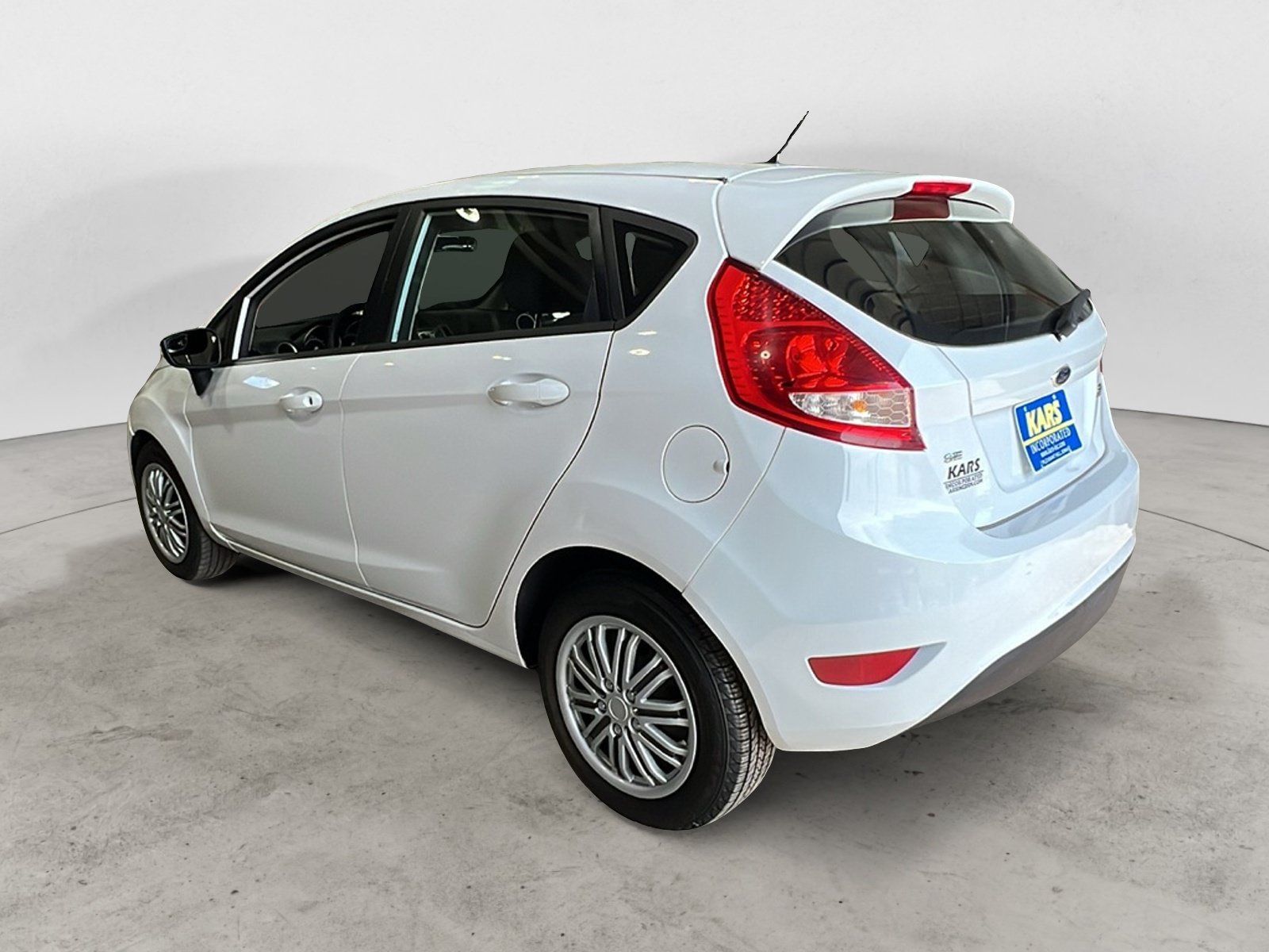 Used 2013 Ford Fiesta SE FWD image 4