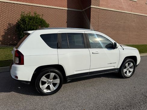 Used 2015 Jeep Compass High Altitude AWD/4WD image 10