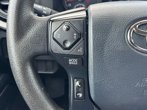 Used 2020 Toyota Tacoma SR AWD/4WD image 19