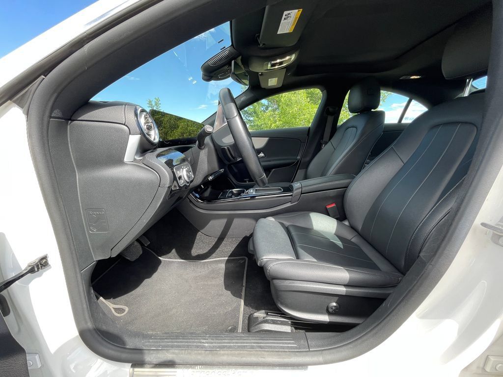 Used 2025 Mercedes-Benz CLA 250 4MATIC image 3