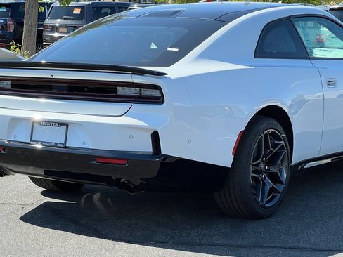 New 2026 Dodge Charger R/T AWD/4WD image 8