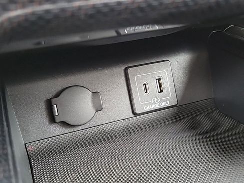 Used 2020 Nissan Pathfinder SL image 42