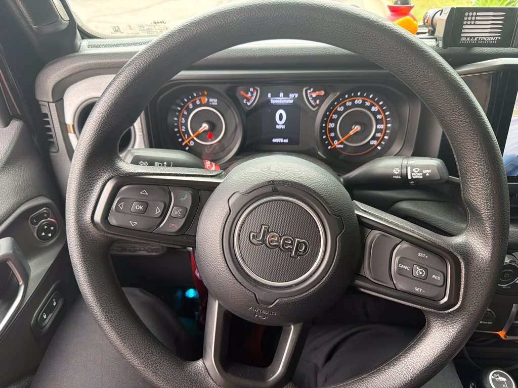 Used 2024 Jeep Gladiator Sport AWD/4WD image 7