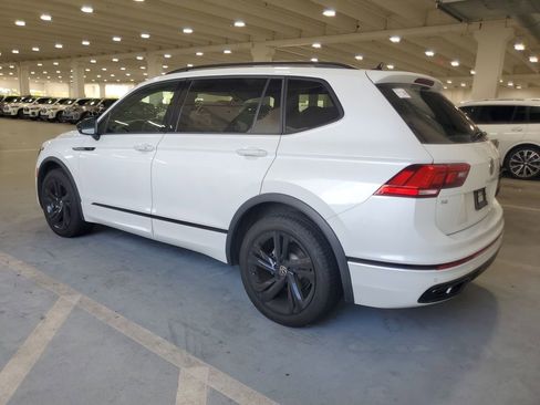 Used 2024 Volkswagen Tiguan SE R-Line FWD image 4