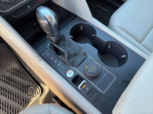 Used 2018 Volkswagen Atlas SE image 31