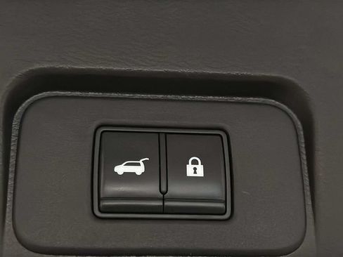 Used 2021 Nissan Rogue SL w/ Premium Package AWD/4WD image 39