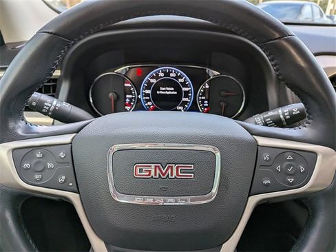 Used 2022 GMC Acadia Denali w/ Denali Technology Package image 35