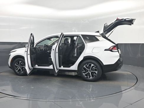 Certified 2024 Kia Sportage EX image 59