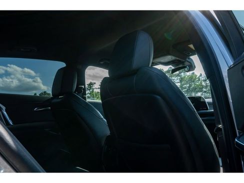 Used 2025 Cadillac XT4 Premium Luxury FWD image 14