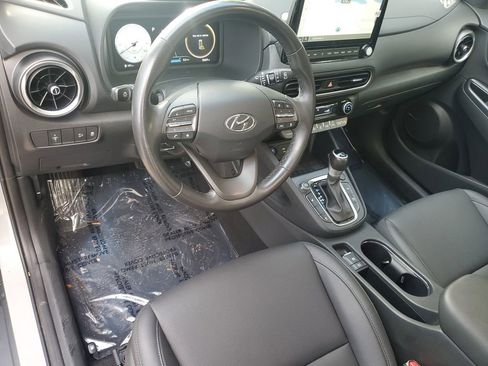 Used 2023 Hyundai Kona Limited image 20