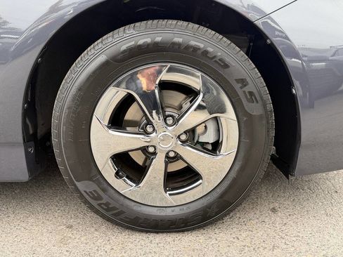 Used 2012 Toyota Prius Two image 98