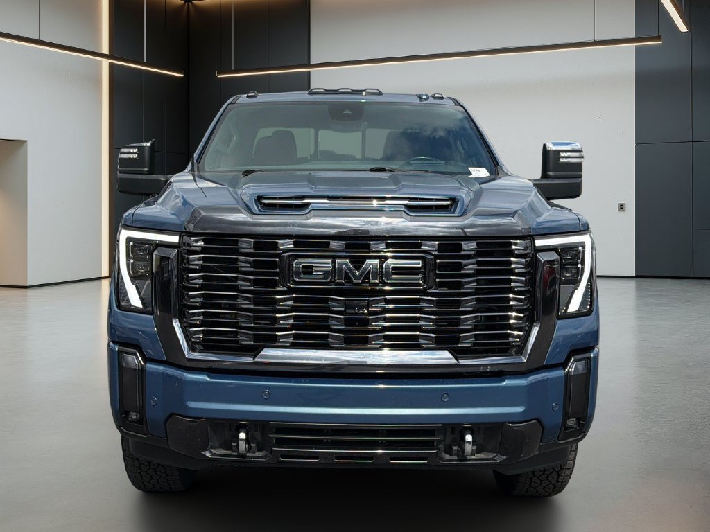 Used 2024 GMC Sierra 2500 Denali Ultimate AWD/4WD image 9