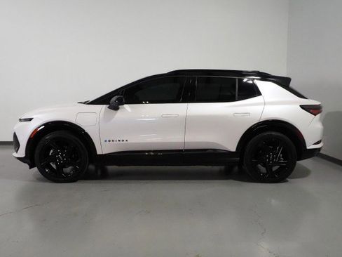 Used 2024 Chevrolet Equinox EV RS image 8