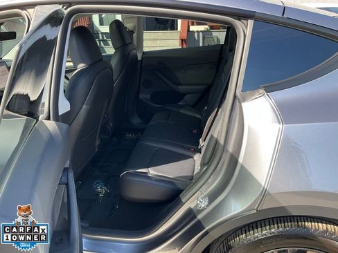 Used 2025 Tesla Model Y Long Range image 25