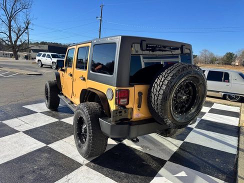 Used 2013 Jeep Wrangler Unlimited Sport image 7