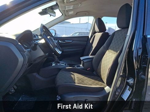 Used 2021 Nissan Rogue Sport SV image 11