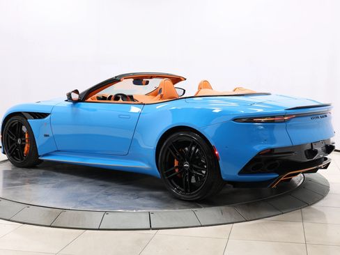 Used 2022 Aston Martin DBS Superleggera Volante RWD image 77