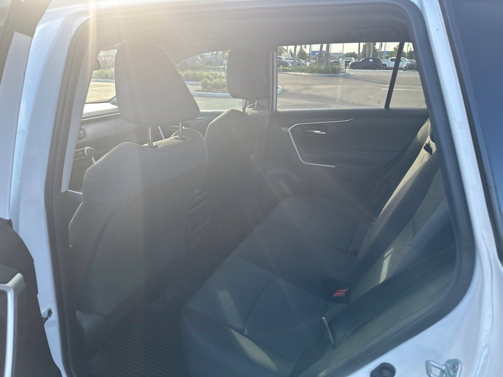 Used 2022 Toyota RAV4 XLE FWD image 13